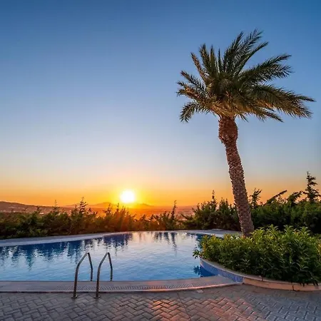 Breathtaking View Guesthouse2 Апартаменты