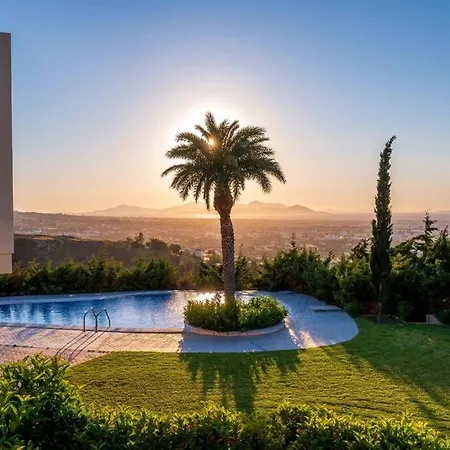 Breathtaking View Guesthouse2 Апартаменты