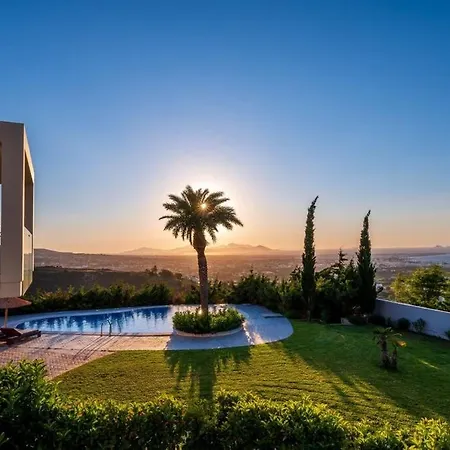 Breathtaking View Guesthouse2 *